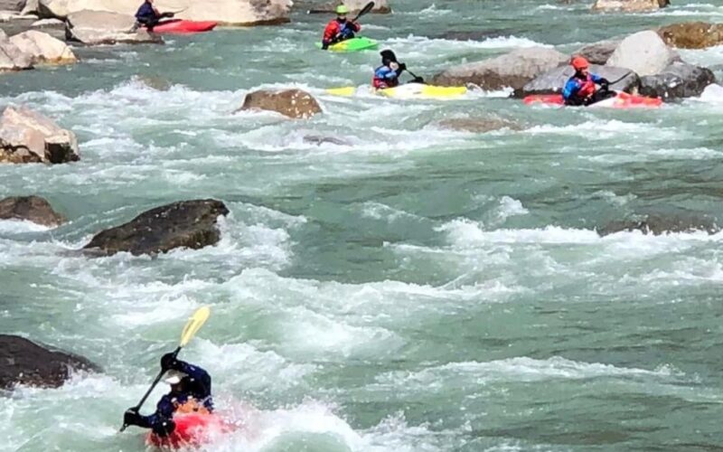 पोखरामा खुल्ला कायाकिङ प्रतियोगिता हुने